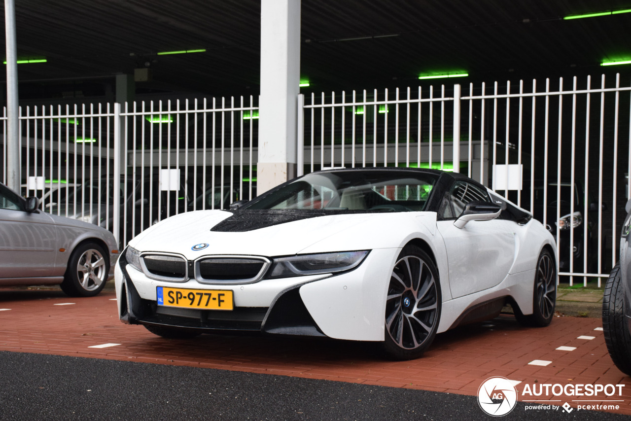 BMW i8 Roadster