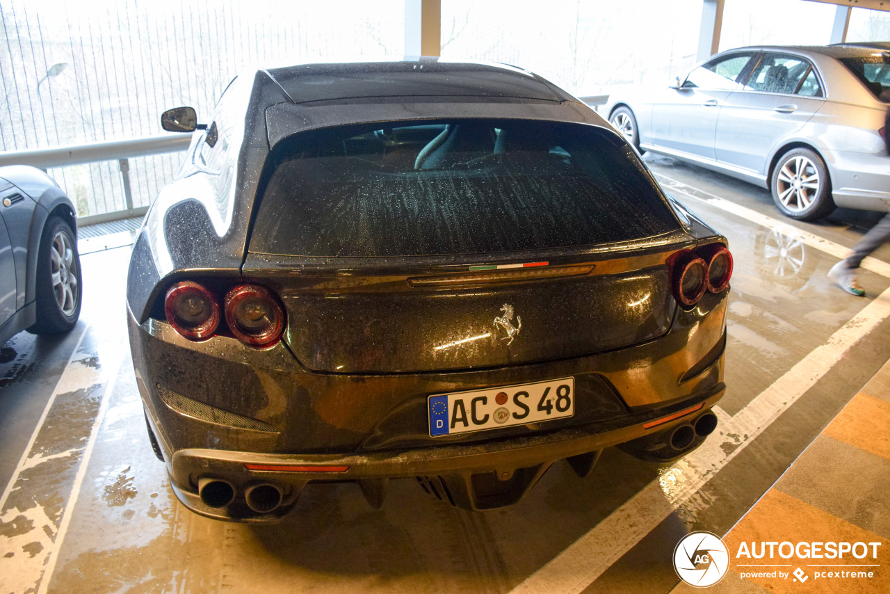 Ferrari GTC4Lusso T