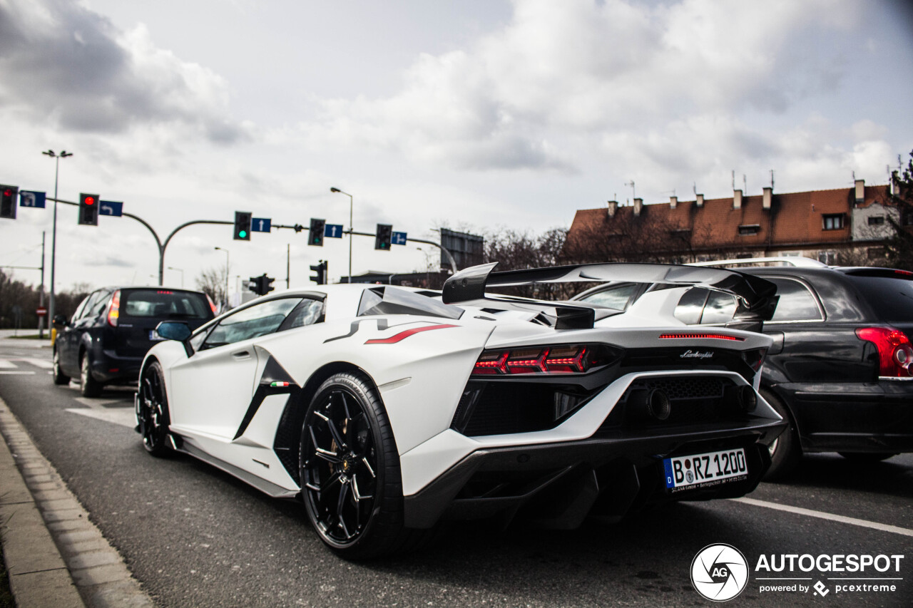 Lamborghini Aventador LP770-4 SVJ