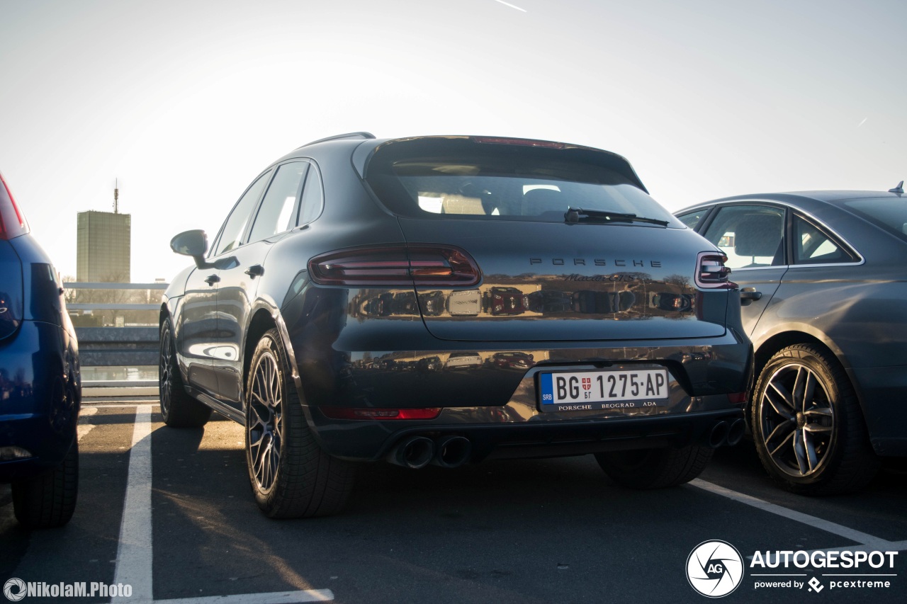 Porsche 95B Macan GTS