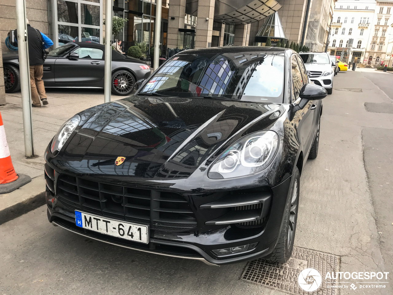 Porsche 95B Macan Turbo