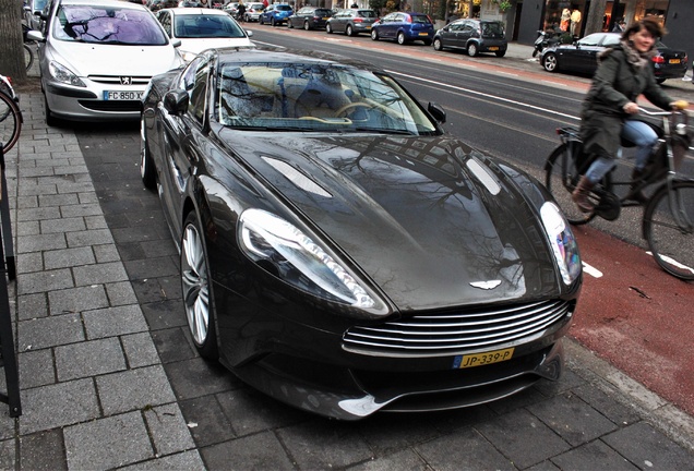 Aston Martin Vanquish 2013