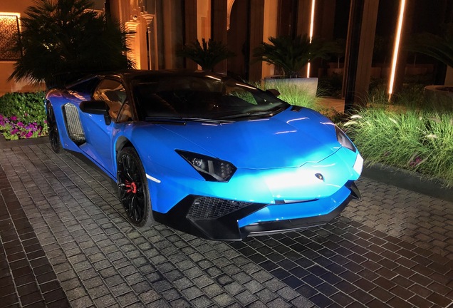 Lamborghini Aventador LP750-4 SuperVeloce Roadster