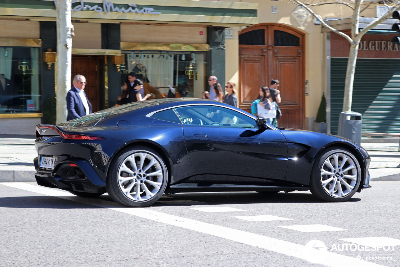 Aston Martin V8 Vantage 2018