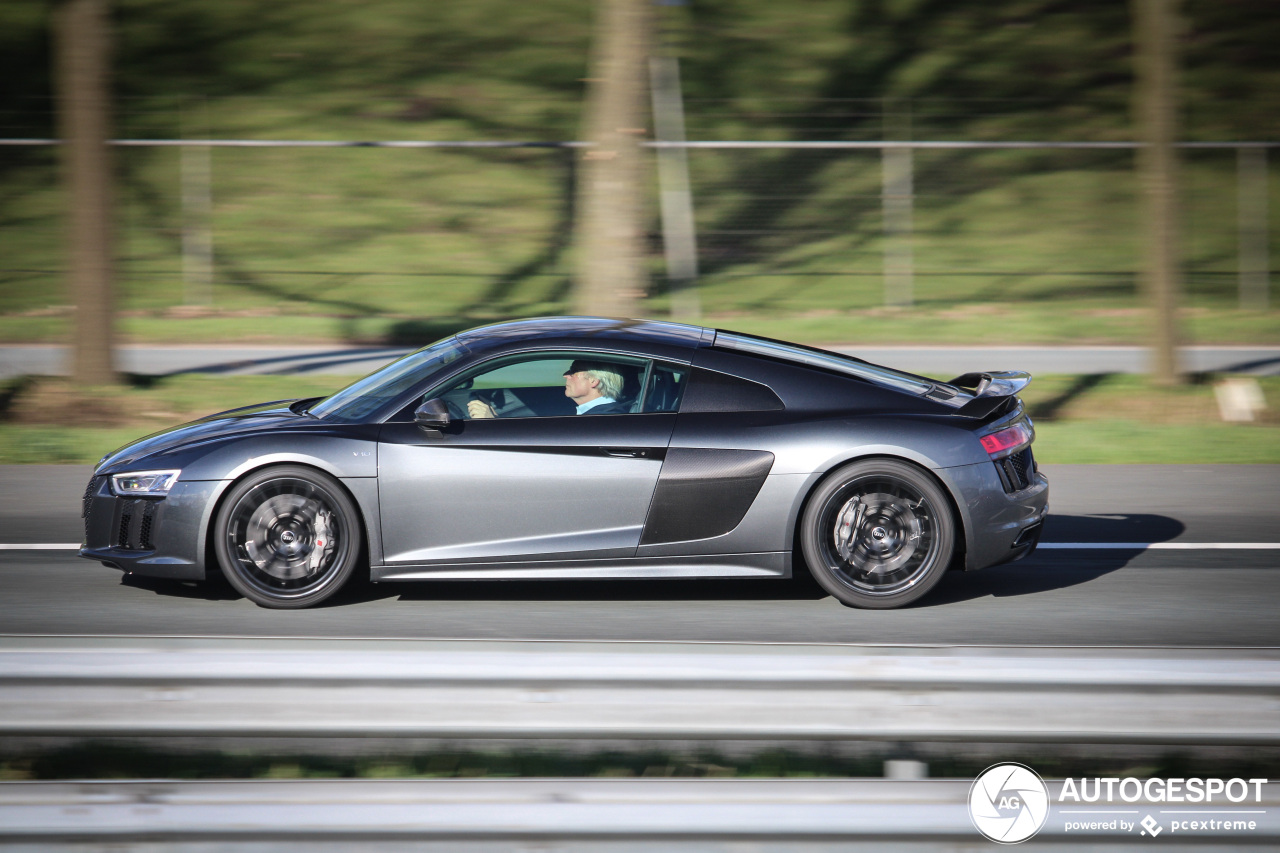 Audi R8 V10 Plus 2015