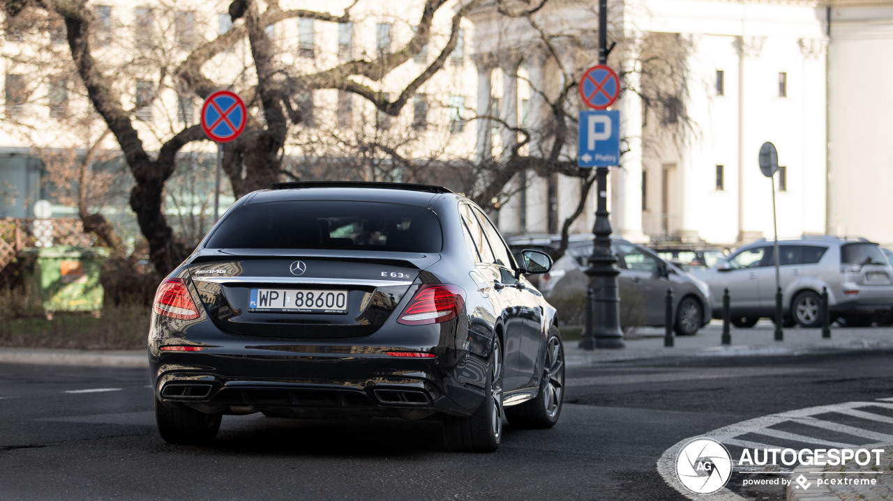 Mercedes-AMG E 63 S W213