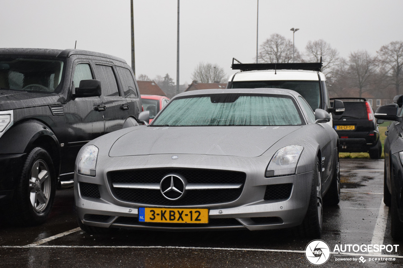 Mercedes-Benz SLS AMG