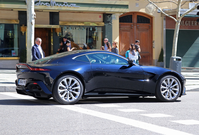 Aston Martin V8 Vantage 2018