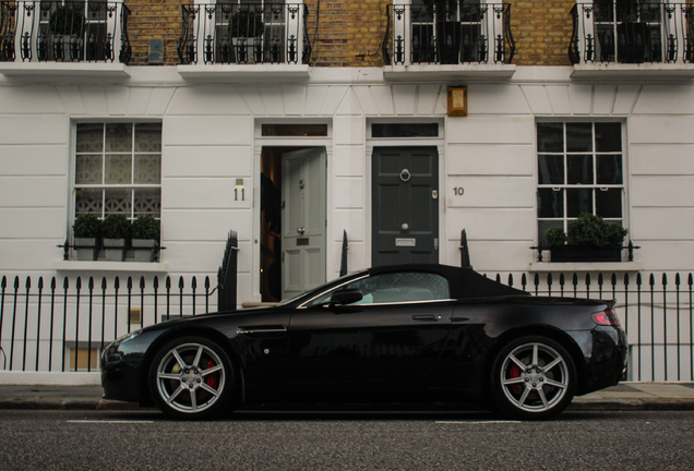 Aston Martin V8 Vantage Roadster