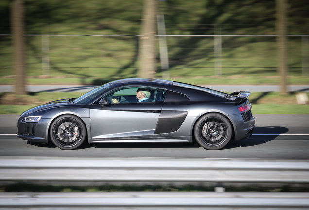 Audi R8 V10 Plus 2015