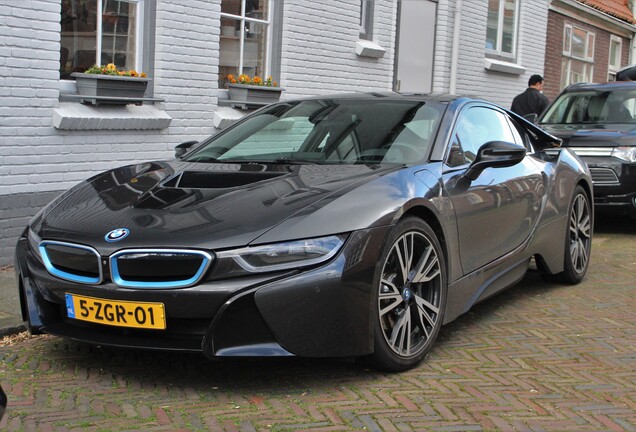 BMW i8