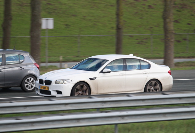 BMW M5 F10 2011