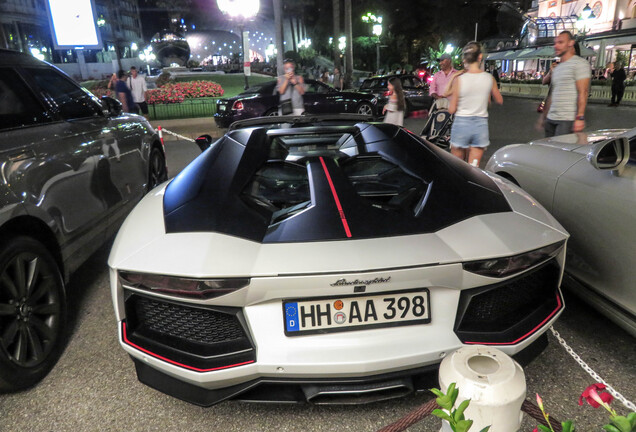 Lamborghini Aventador LP700-4 Roadster Pirelli Edition