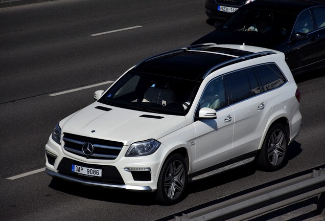 Mercedes-Benz GL 63 AMG X166