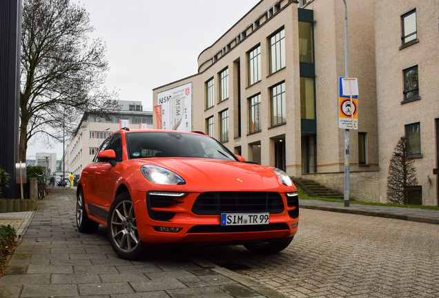 Porsche 95B Macan GTS