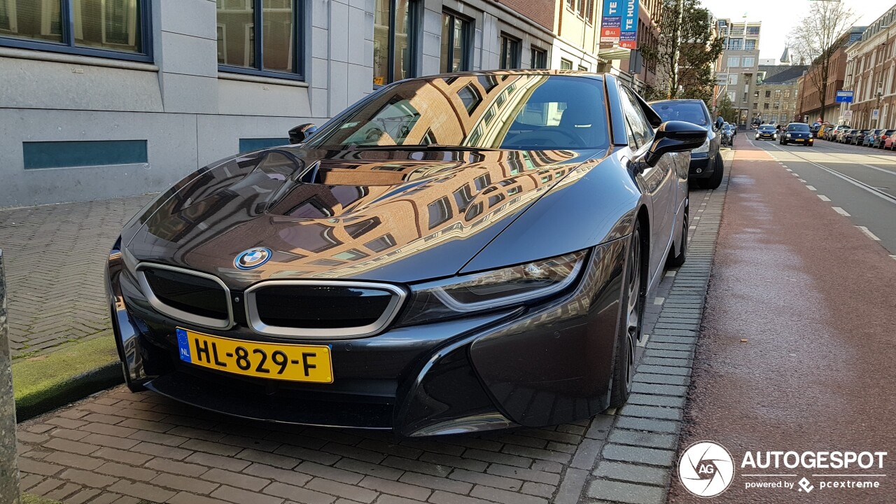 BMW i8