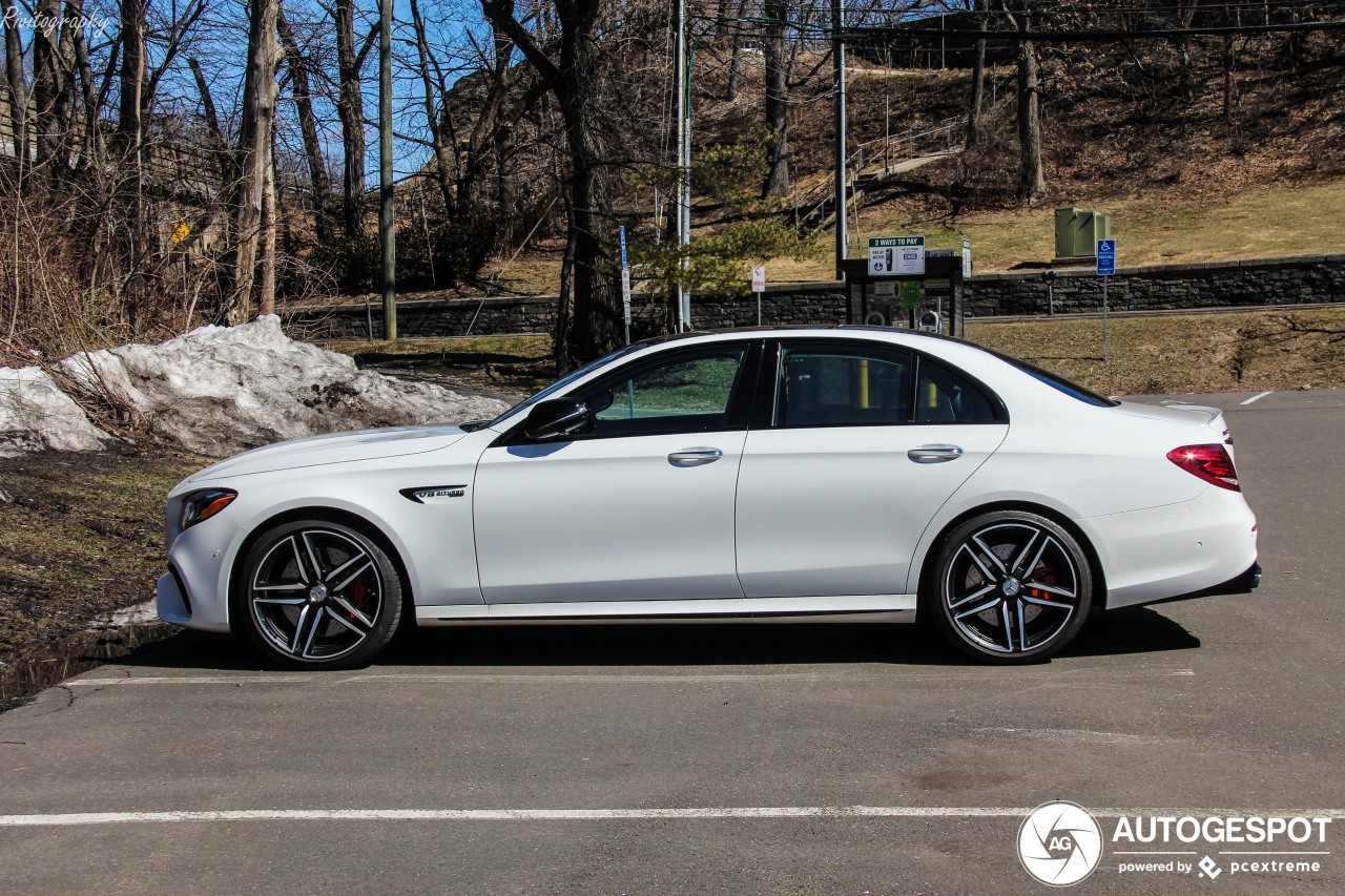 Mercedes-AMG E 63 S W213