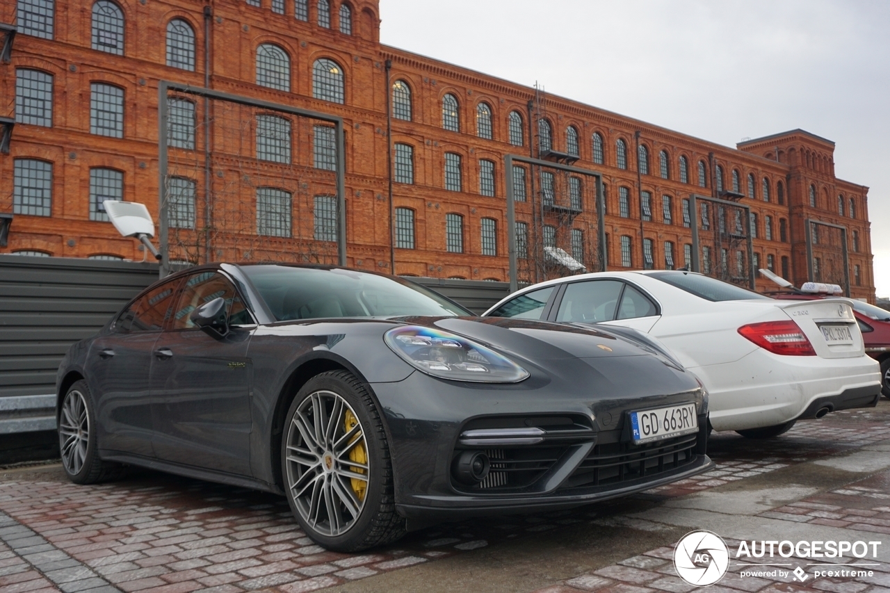 Porsche 971 Panamera Turbo S E-Hybrid