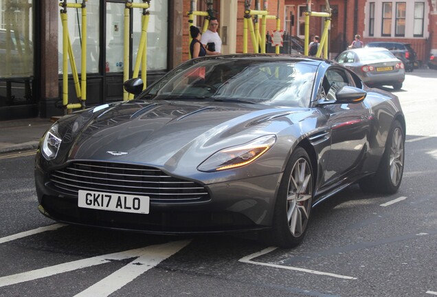 Aston Martin DB11