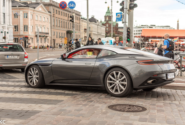 Aston Martin DB11