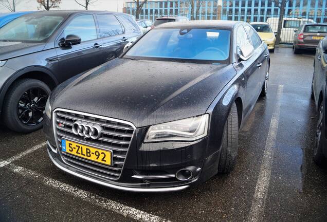 Audi S8 D4