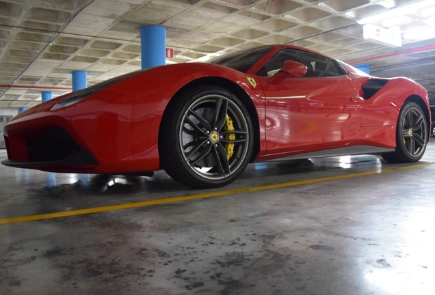 Ferrari 488 Spider