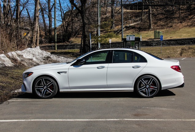 Mercedes-AMG E 63 S W213