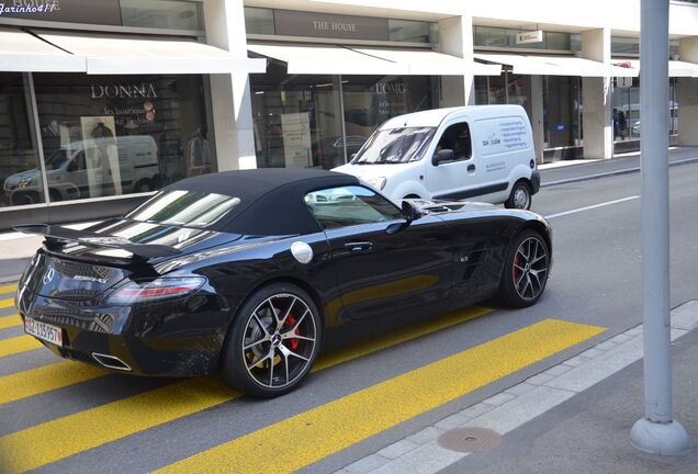 Mercedes-Benz SLS AMG GT Roadster Final Edition