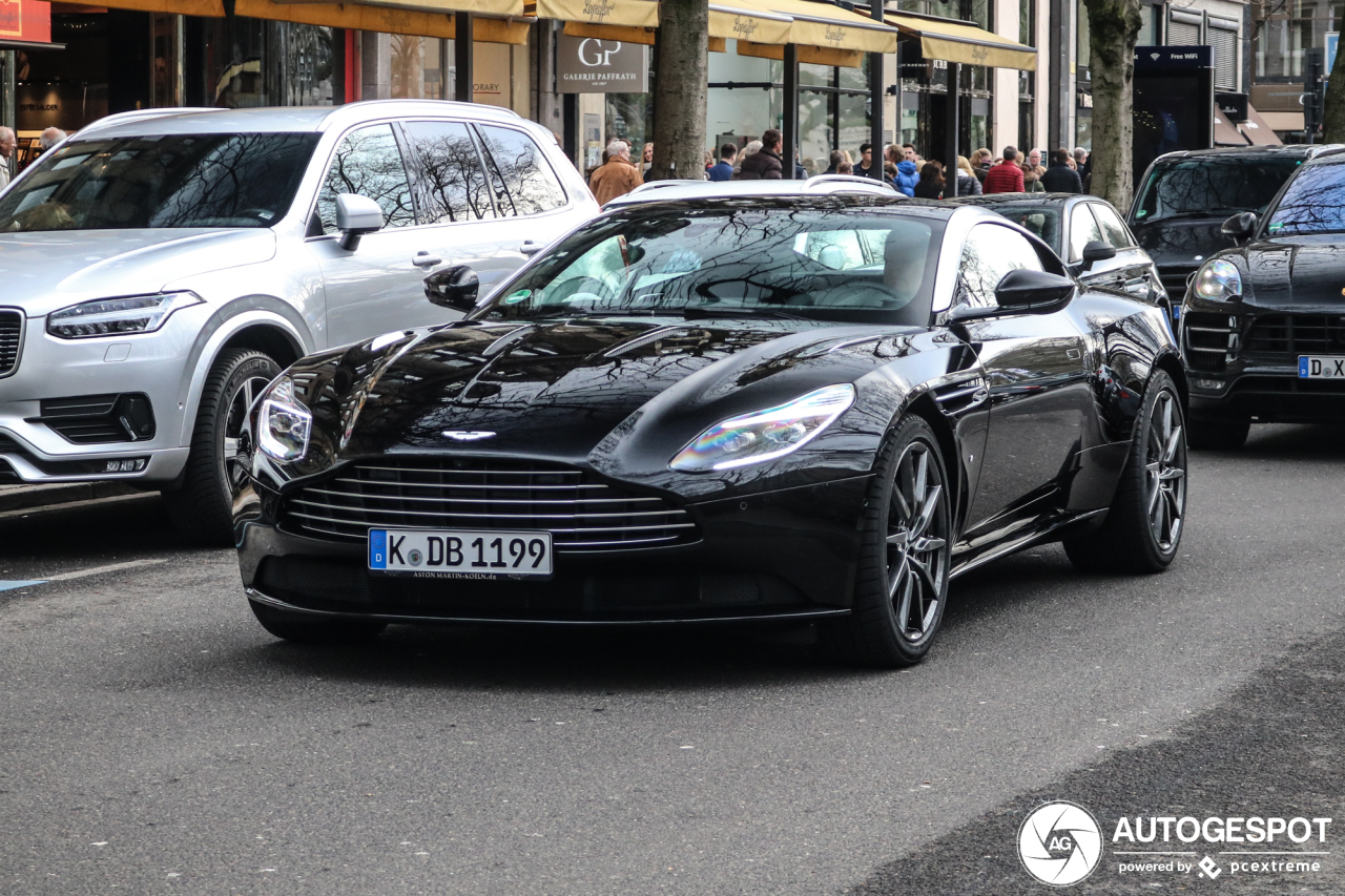 Aston Martin DB11