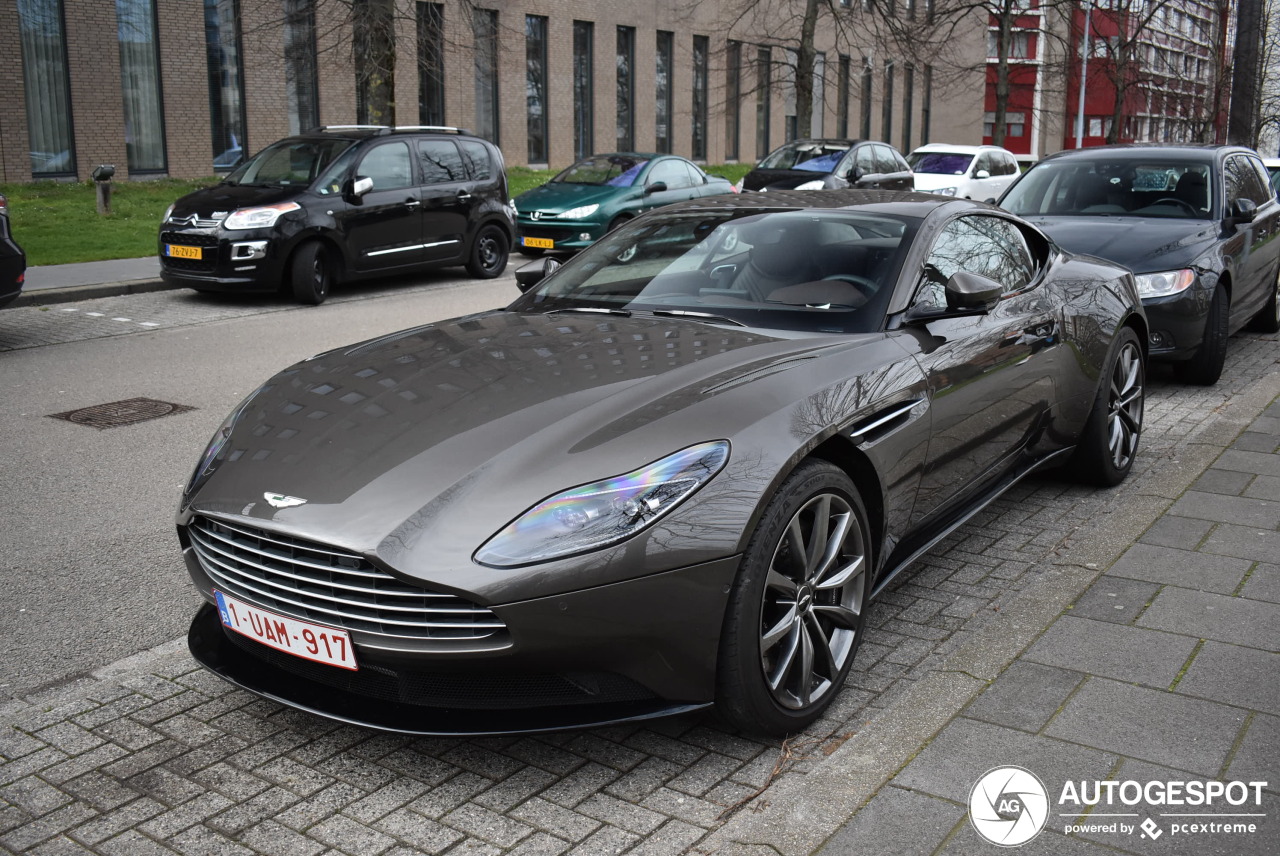 Aston Martin DB11 V8