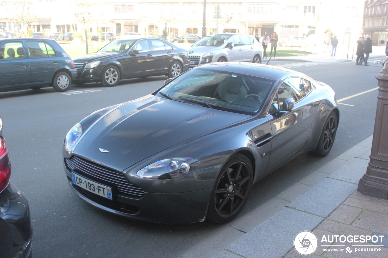 Aston Martin V8 Vantage