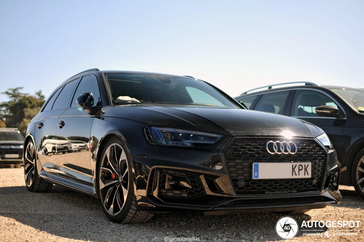 Audi RS4 Avant B9