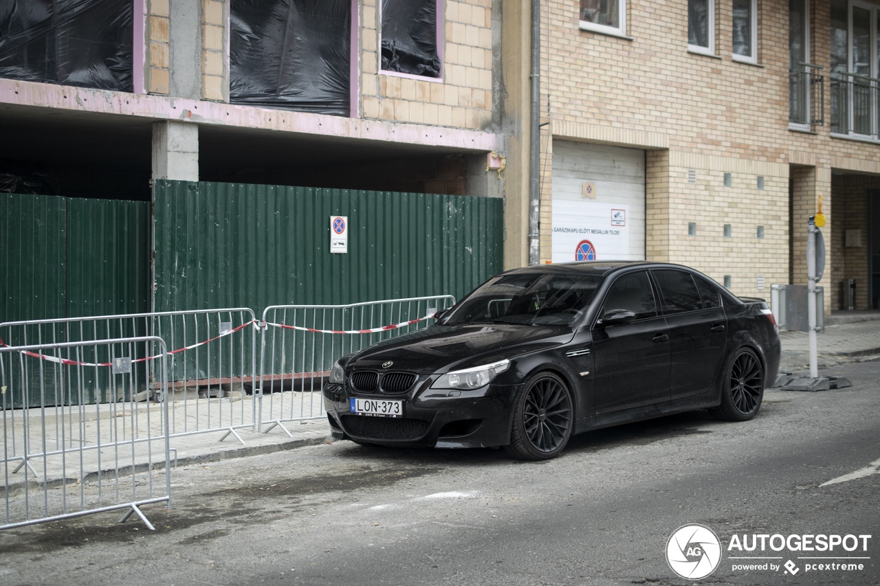 BMW M5 E60 2005