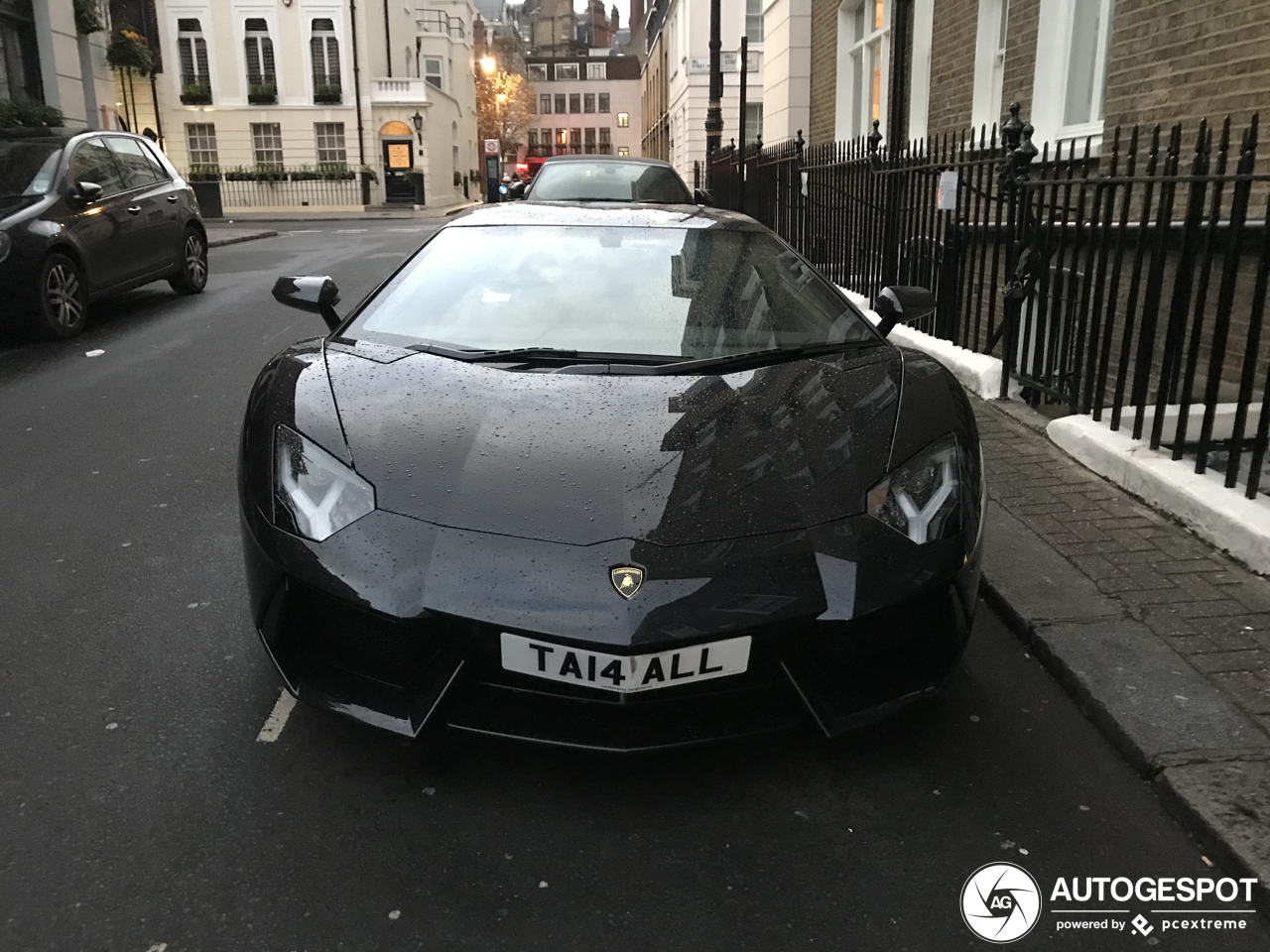 Lamborghini Aventador LP700-4