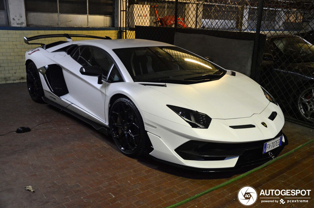 Lamborghini Aventador LP770-4 SVJ