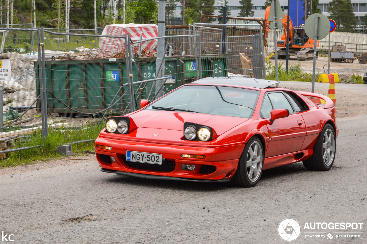 Lotus Esprit V8