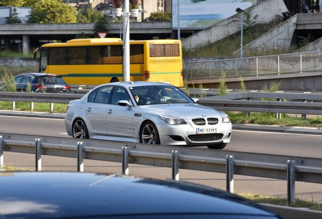 BMW M5 E60 2005