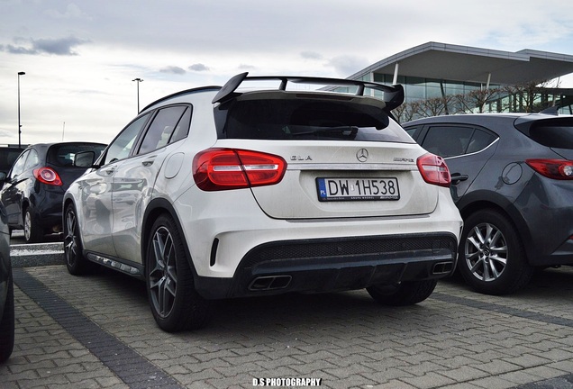 Mercedes-Benz GLA 45 AMG X156