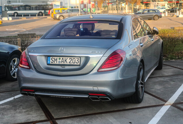 Mercedes-Benz S 63 AMG V222