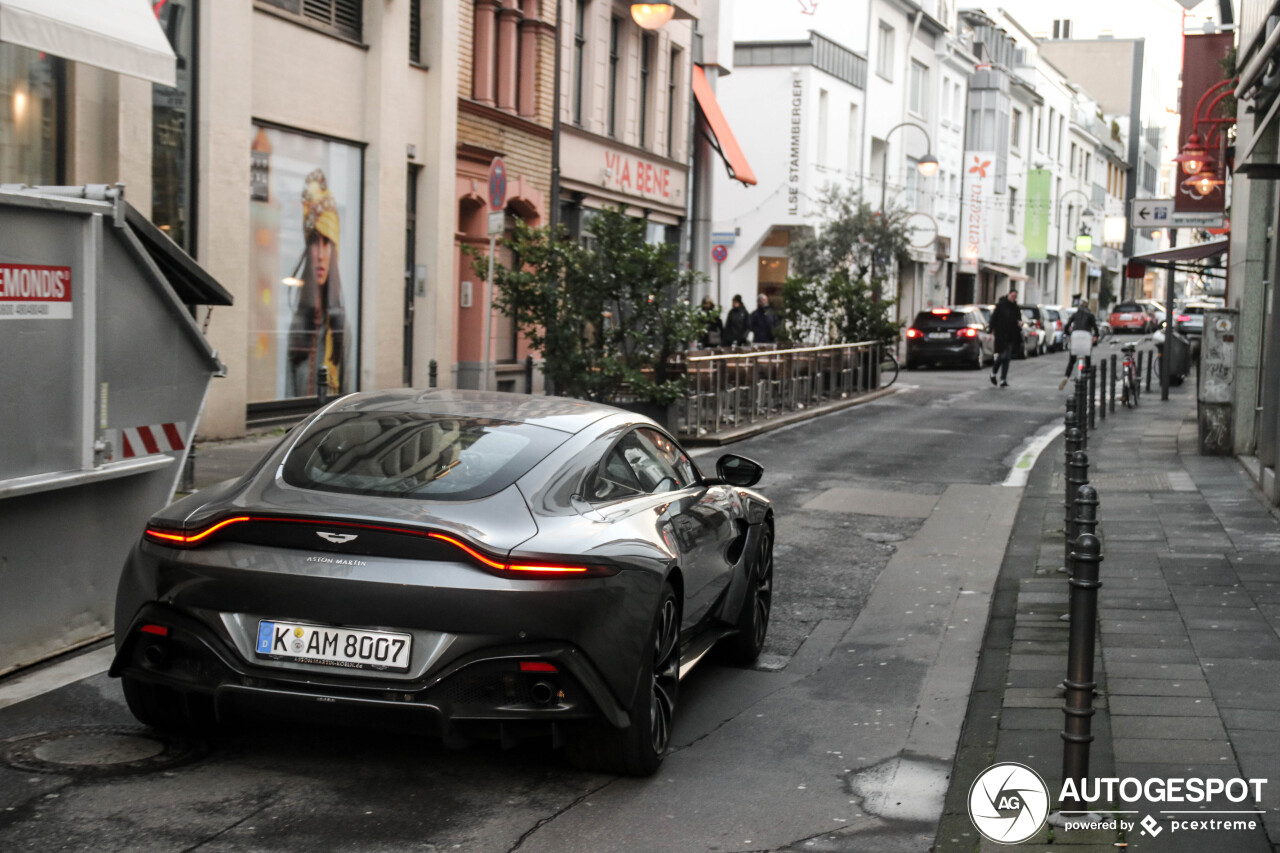 Aston Martin V8 Vantage 2018