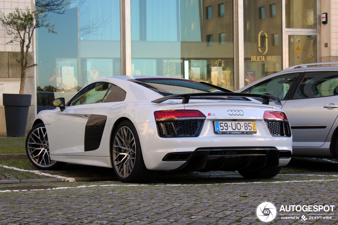 Audi R8 V10 Plus 2015