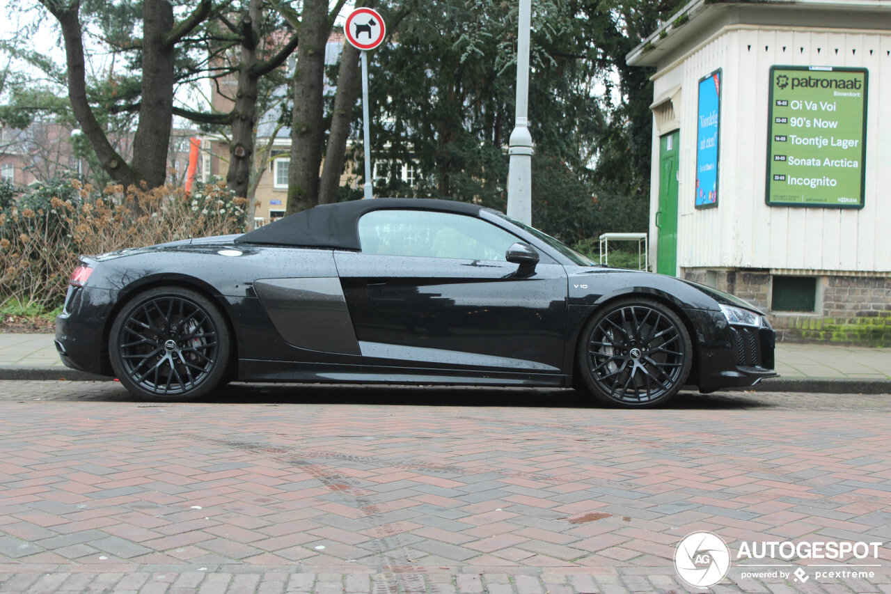 Audi R8 V10 Spyder 2016