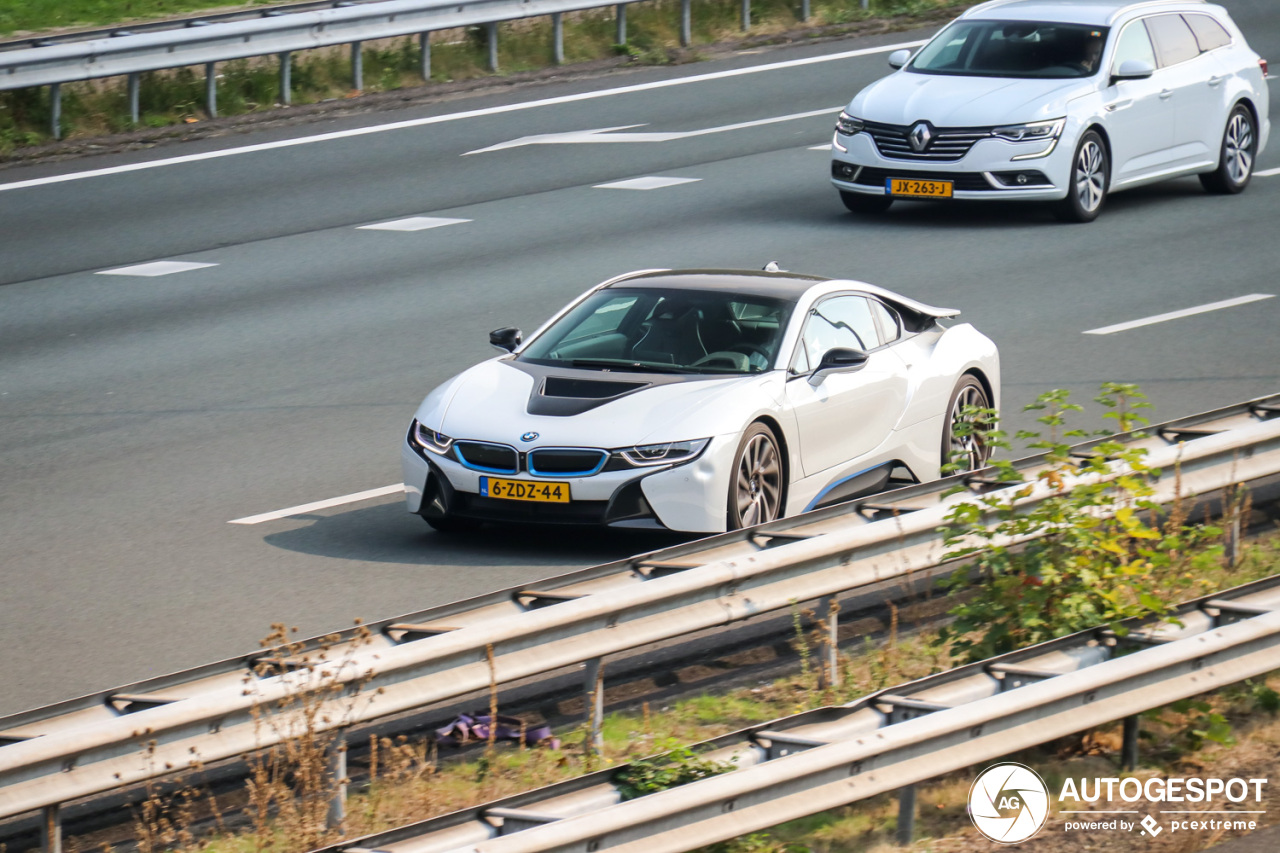 BMW i8