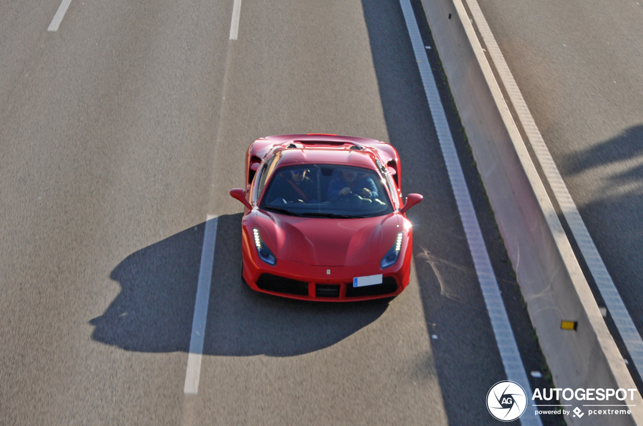 Ferrari 488 Spider