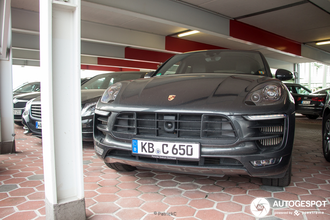 Porsche 95B Macan GTS