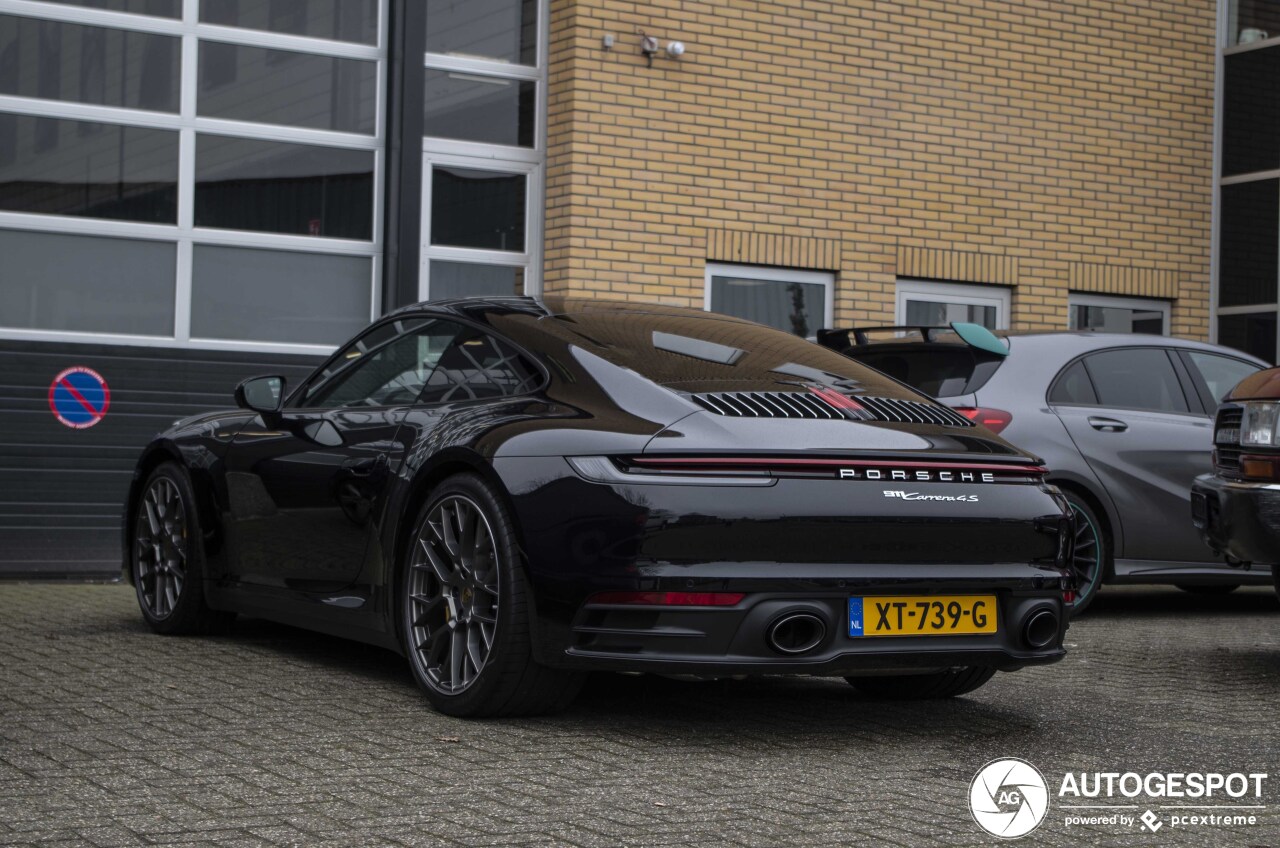 Porsche 992 Carrera 4S