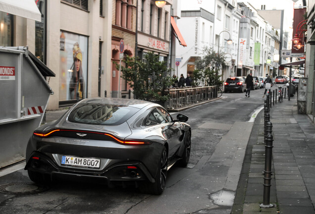 Aston Martin V8 Vantage 2018