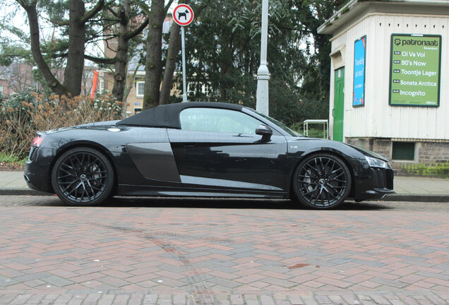 Audi R8 V10 Spyder 2016