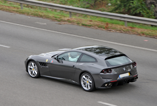 Ferrari GTC4Lusso T