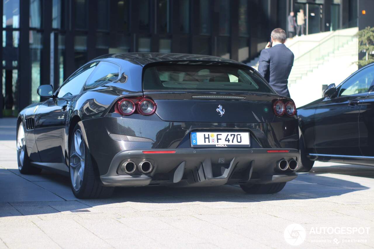 Ferrari GTC4Lusso T